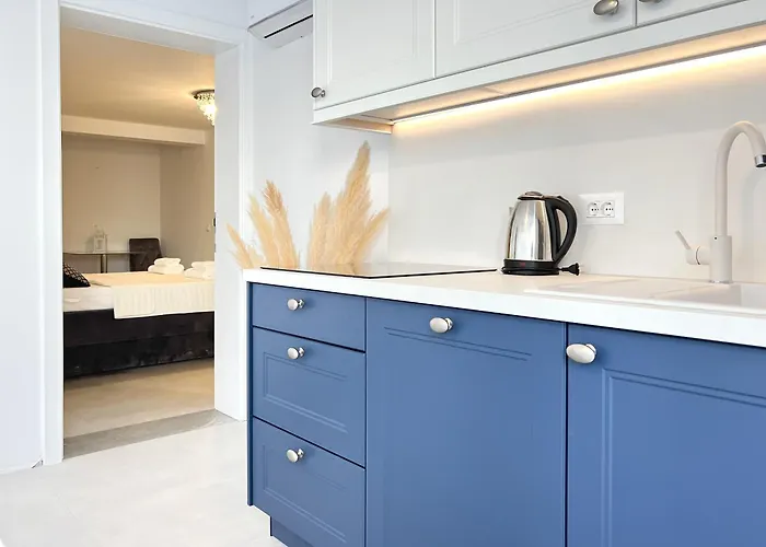 Larus Apartment *